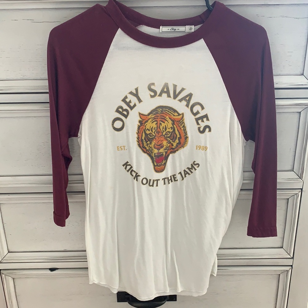 Obey top